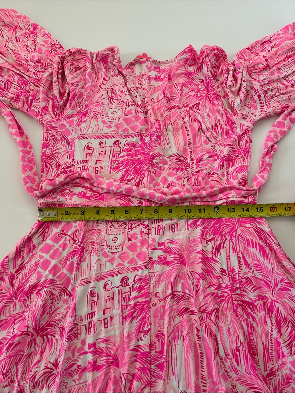 Lilly Pulitzer Chace Print Faux Wrap Dress
Resort
Palm Beach Paradise
Vacation
M - Picture 12 of 13